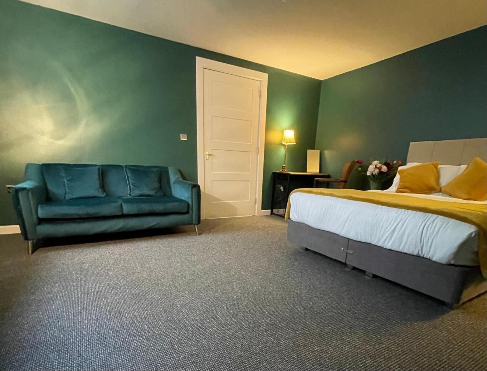 The Green Suite - Three Bedrooms Sleep 6 * Southport